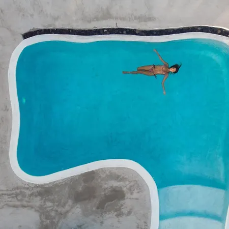 Beltramo Santorini 2 Bedroom Private Pool * Foinikiá