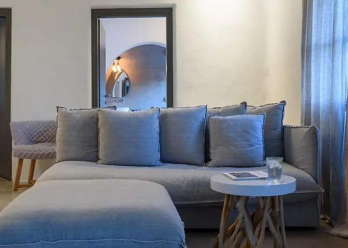 Villa Beltramo Santorini 2 Bedroom Private Pool *